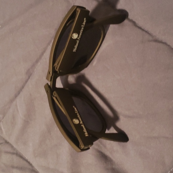 Holland America Sunglasses - Picture 7 of 7